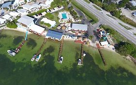 Edgewater Lodge